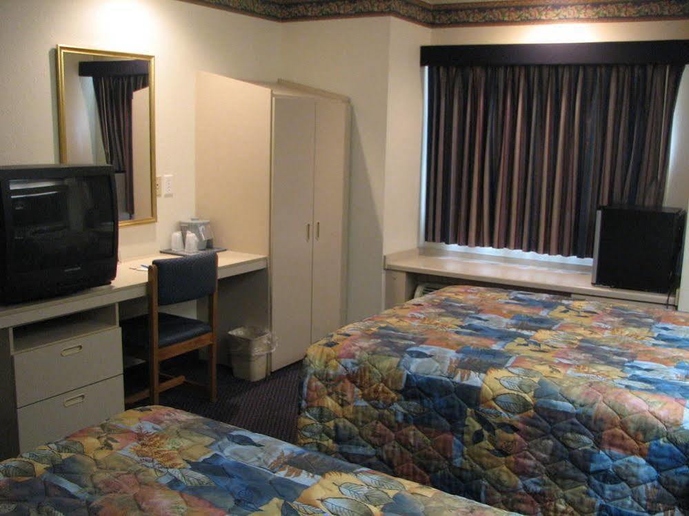 Travelodge By Wyndham Fort Scott Kültér fotó
