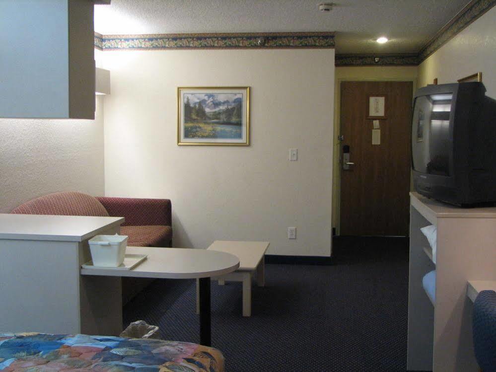 Travelodge By Wyndham Fort Scott Kültér fotó